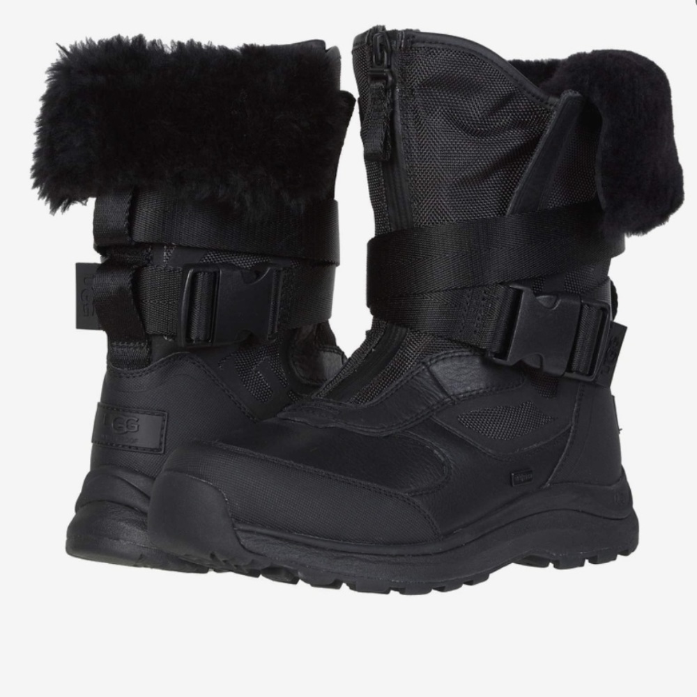 NWT size 7.5 UGG W TAHOE snow boot